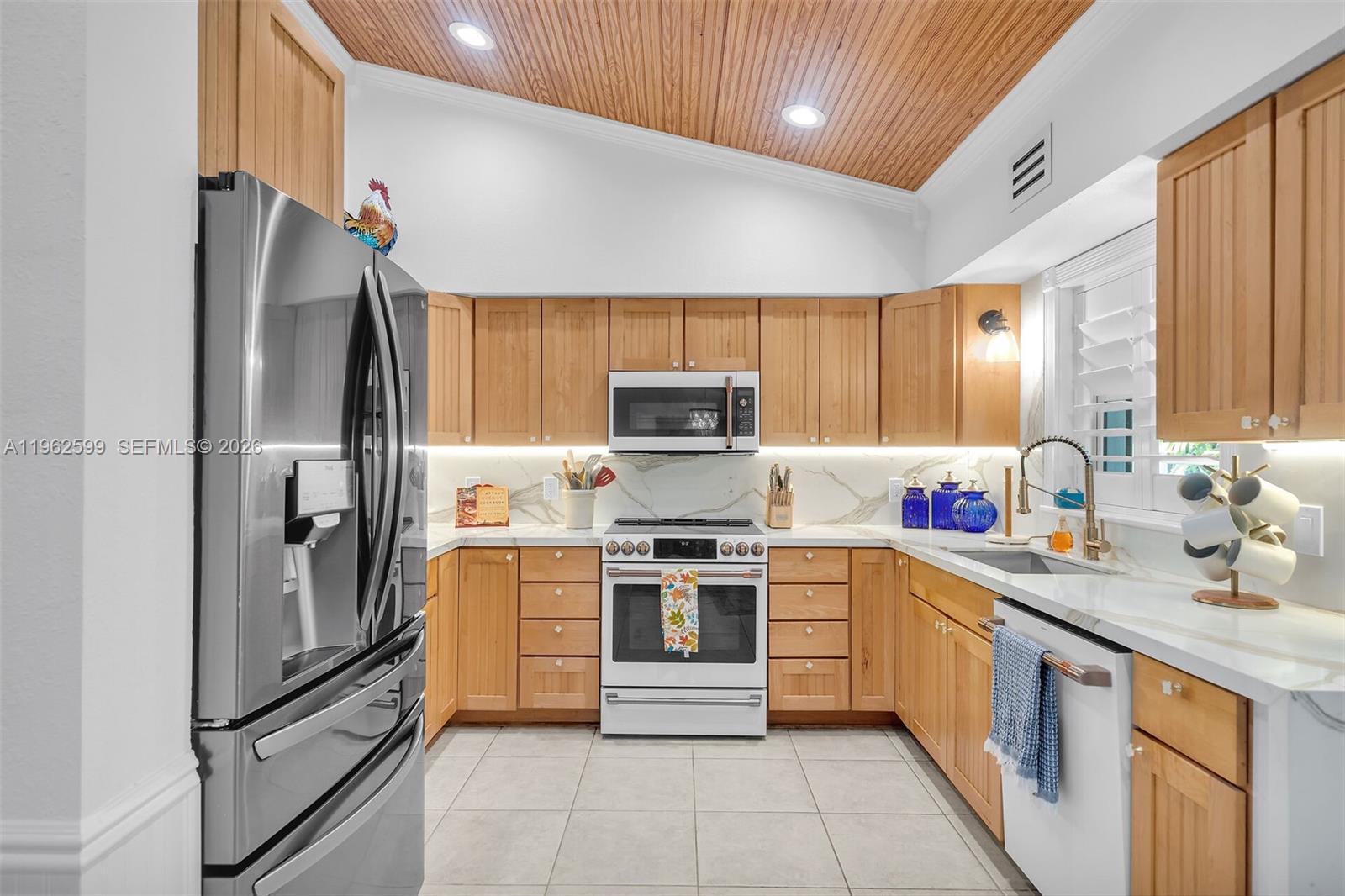 1503 Johnson Street Key West, FL 33040 - Photo 15 of 46