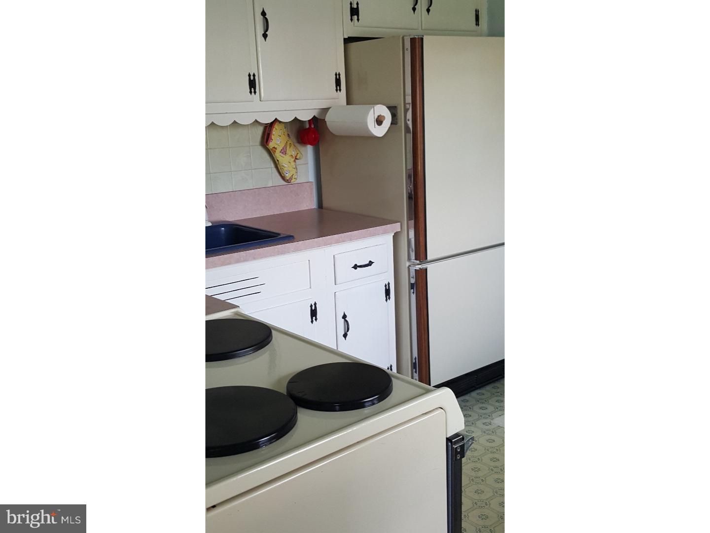 525 Maplewood Road Springfield, PA 19064 - Photo 7 of 16 Kitchen