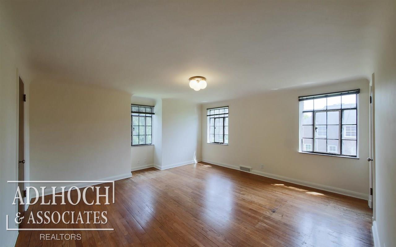1275 Audubon Road Grosse Pointe, MI 48230 - Photo 13 of 18 31290300-12.JPG