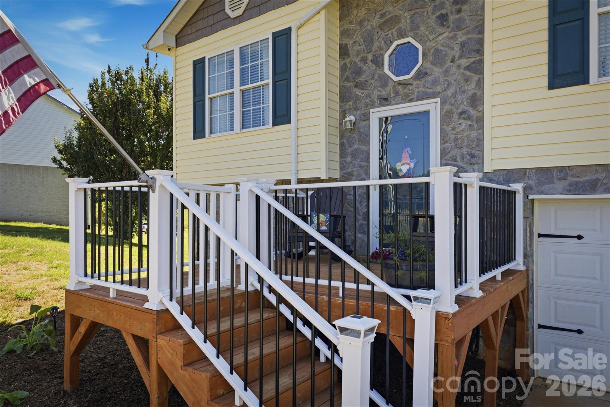 4240 Hickory Nut Ridge Road Hudson, NC 28638 - Photo 4 of 25