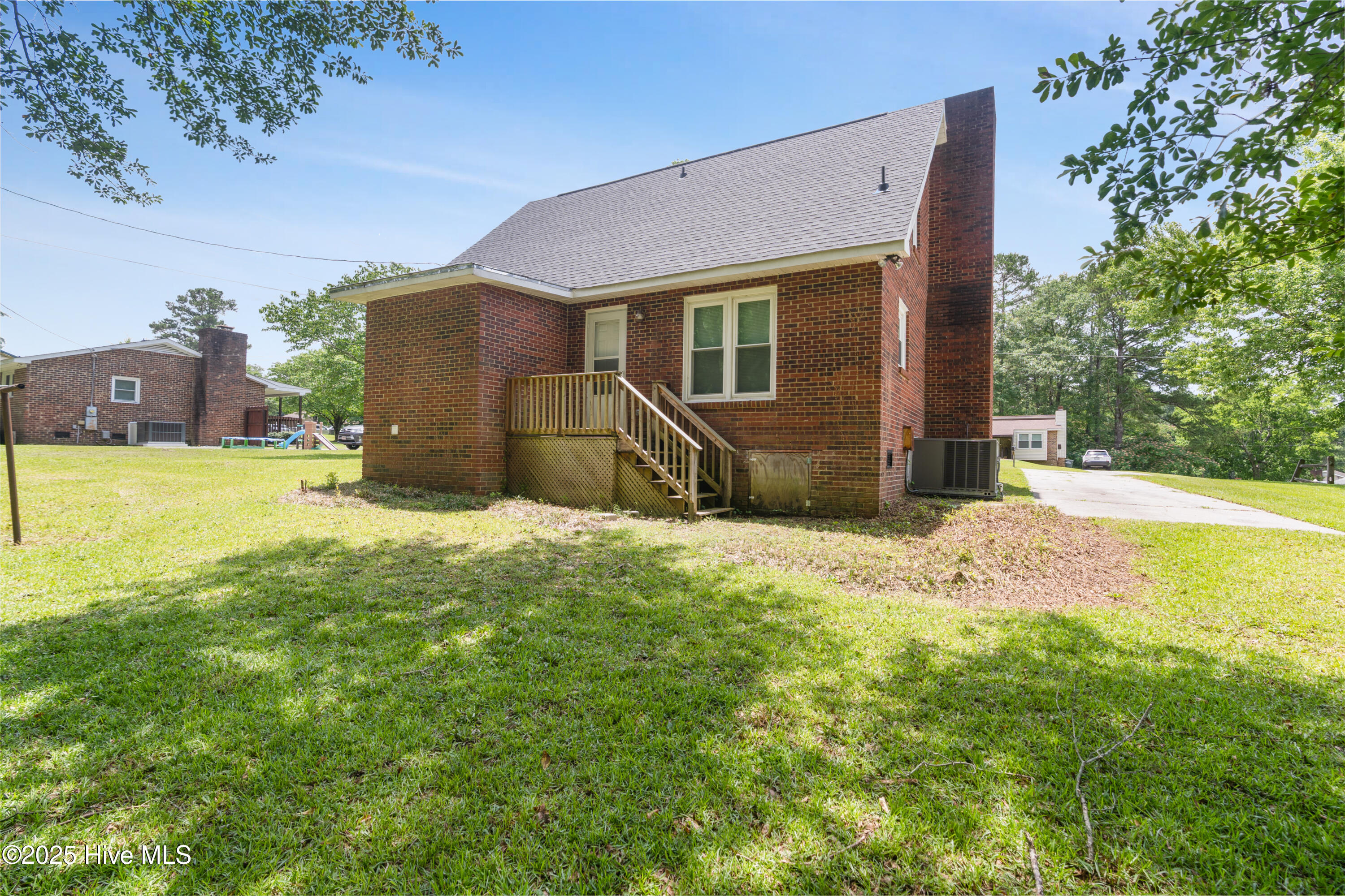 1507 Brookfield Road Rockingham, NC 28379 - Photo 6 of 25 DSC00052-2ss