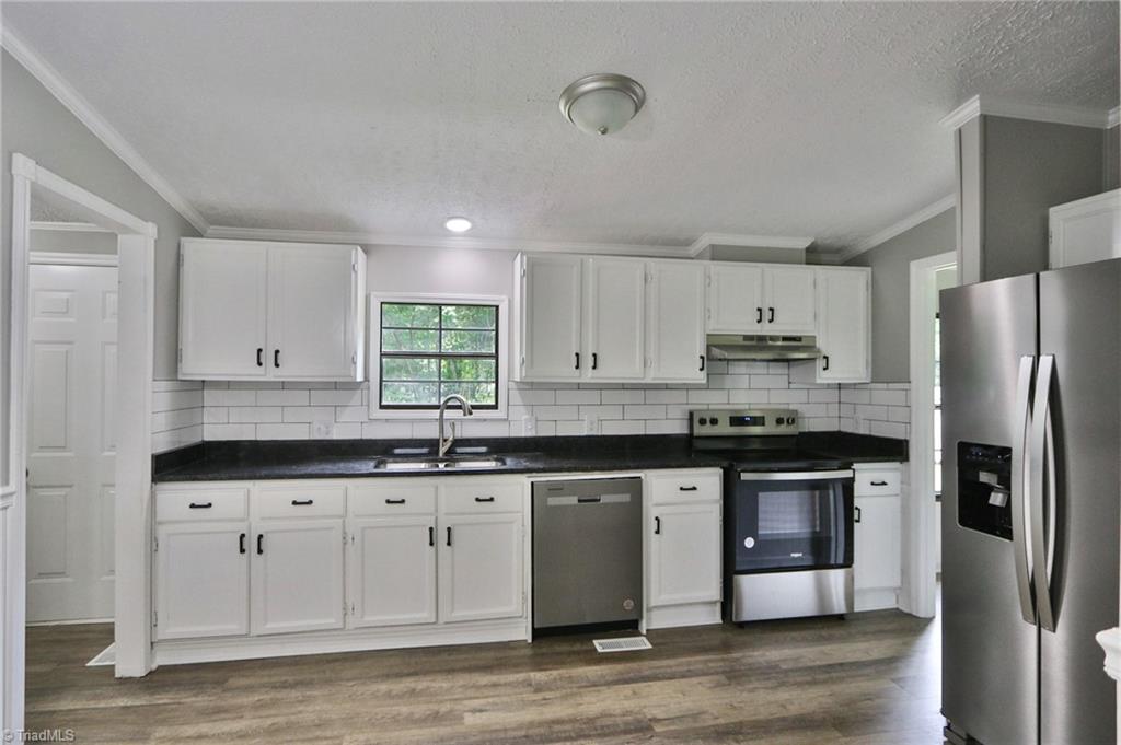 5747 Tomahawk Road Winston-Salem, NC 27106 - Photo 11 of 32 Gallery Image 11