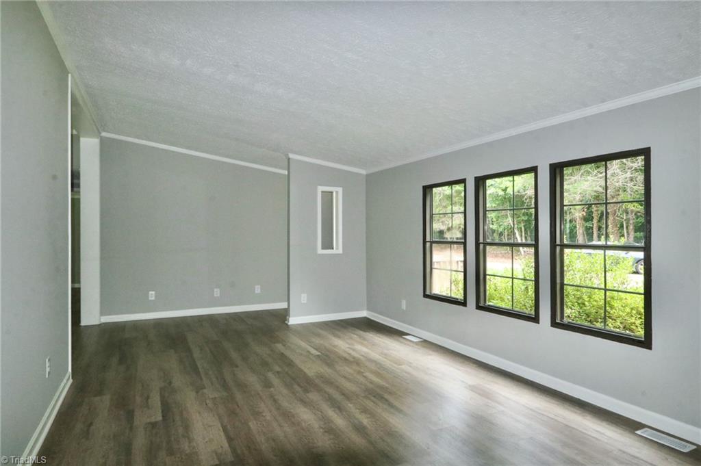 5747 Tomahawk Road Winston-Salem, NC 27106 - Photo 6 of 32 Gallery Image 6