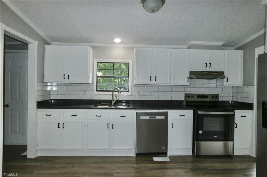 5747 Tomahawk Road Winston-Salem, NC 27106 - Photo 8 of 32 Gallery Image 8