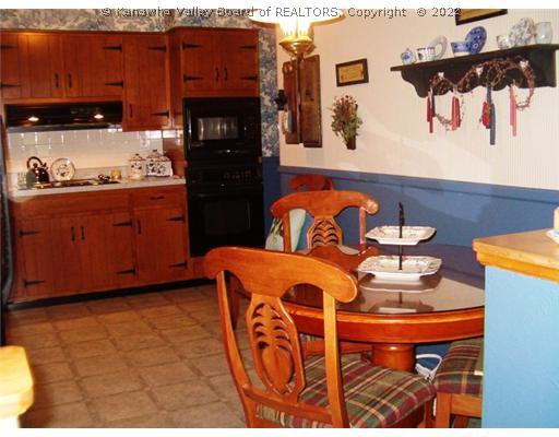 402 Poplar Fork Road Scott Depot, WV 25560 - Photo 7 of 8 Kitchen.