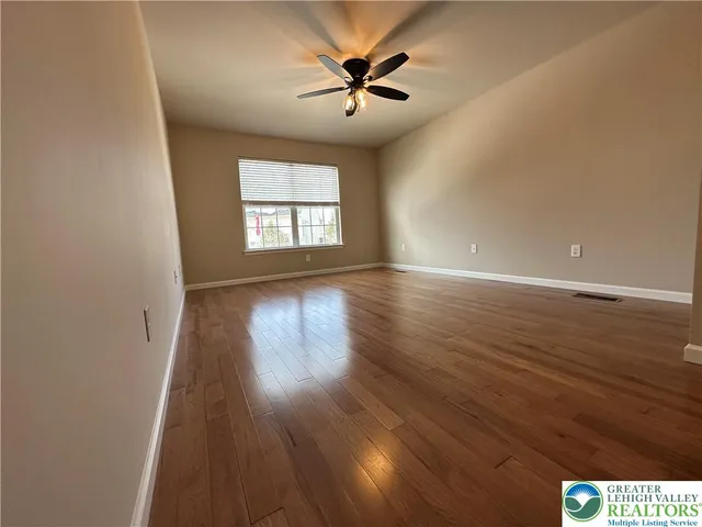 $407,900 | 12 Cobblestone Drive, Easton, PA 18045