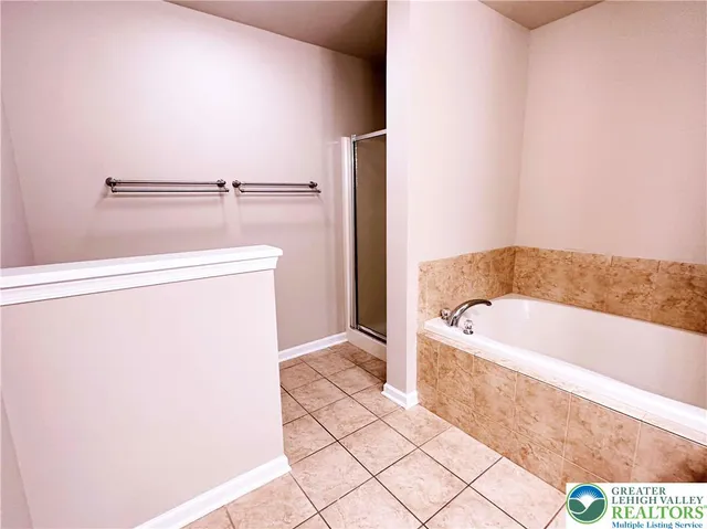 $407,900 | 12 Cobblestone Drive, Easton, PA 18045