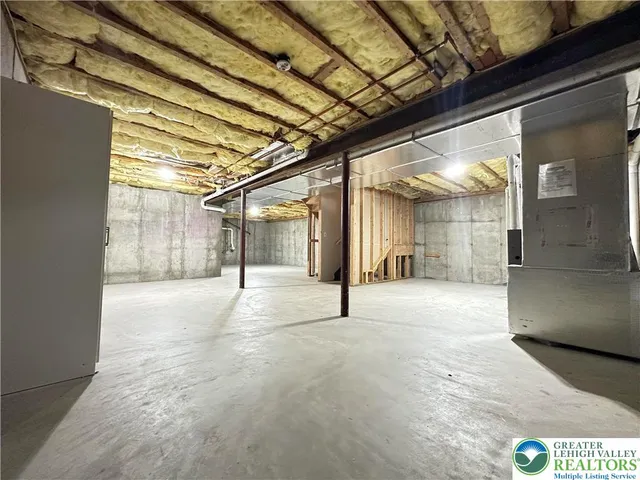 $407,900 | 12 Cobblestone Drive, Easton, PA 18045