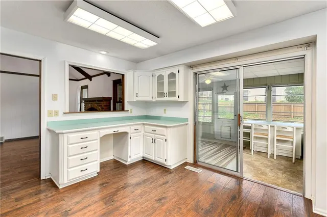 $410,000 | 12022 West 100th Street, Lenexa, KS 66215