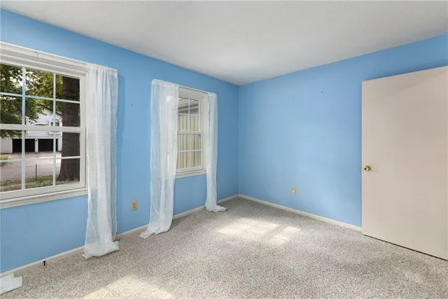 $410,000 | 12022 West 100th Street, Lenexa, KS 66215