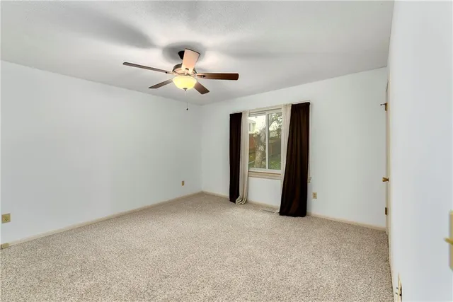 $410,000 | 12022 West 100th Street, Lenexa, KS 66215