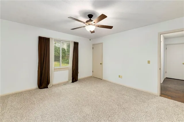 $410,000 | 12022 West 100th Street, Lenexa, KS 66215