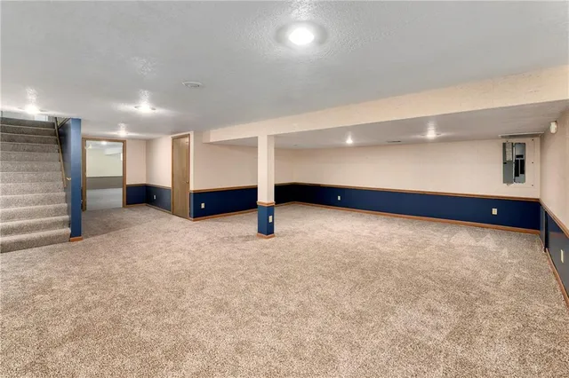 $410,000 | 12022 West 100th Street, Lenexa, KS 66215