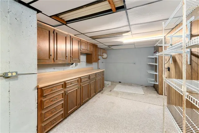 $410,000 | 12022 West 100th Street, Lenexa, KS 66215