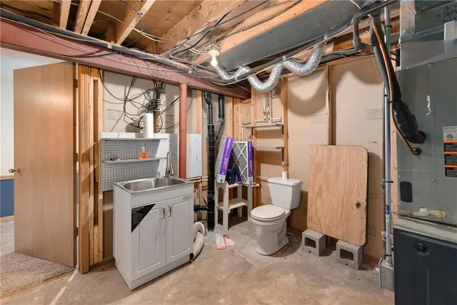 $410,000 | 12022 West 100th Street, Lenexa, KS 66215