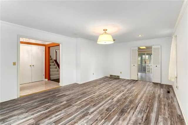 $410,000 | 12022 West 100th Street, Lenexa, KS 66215