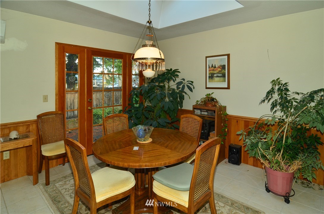 7509 Holmes Island Road Southeast Lacey, WA 98503 - Photo 11 of 20 Gallery Image 11