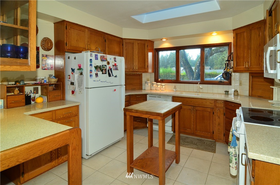 7509 Holmes Island Road Southeast Lacey, WA 98503 - Photo 12 of 20 Gallery Image 12