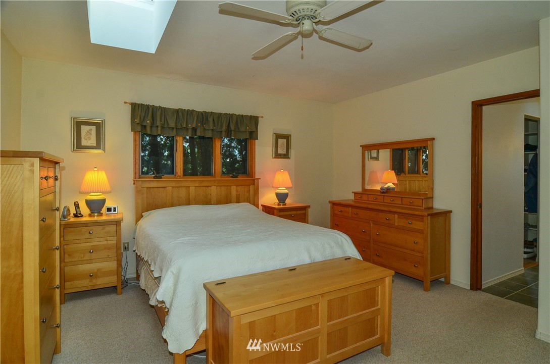 7509 Holmes Island Road Southeast Lacey, WA 98503 - Photo 17 of 20 Gallery Image 17