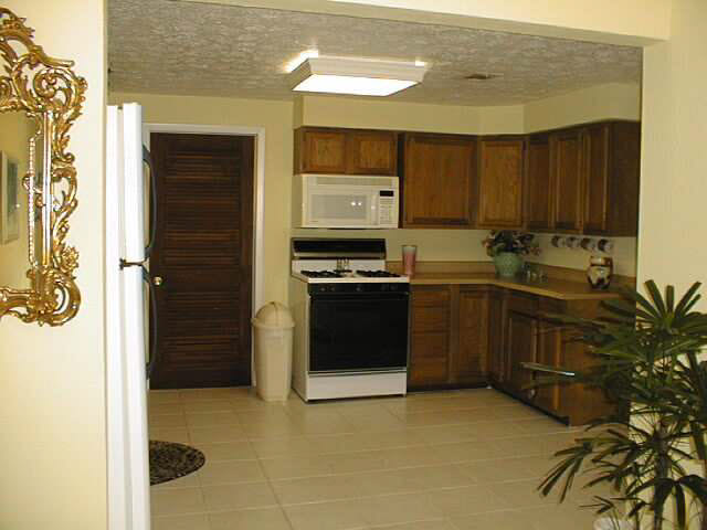 1335 Shadeland Road Lafayette, IN 47909 - Photo 8 of 9 Gallery Image 8