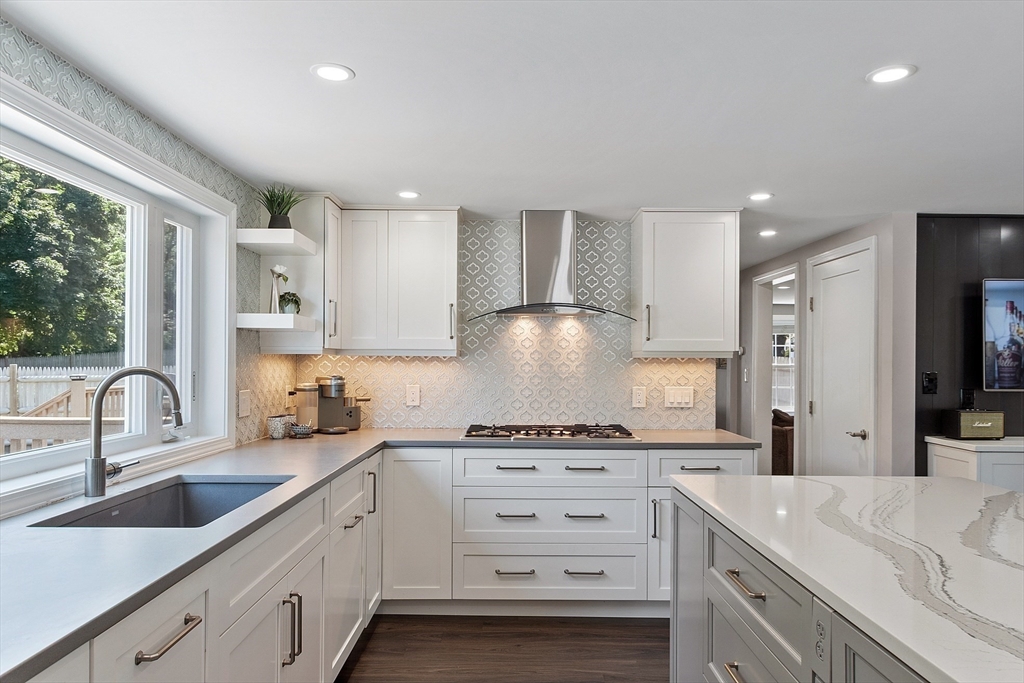 4 Fairview Road Westborough, MA 01581 - Photo 8 of 42 Gallery Image 8