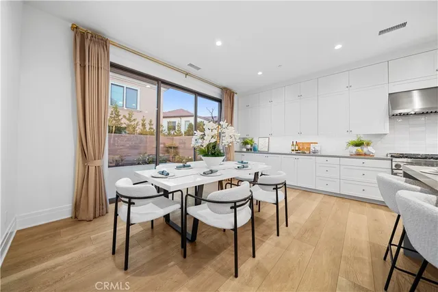 a view of a backyard with garden