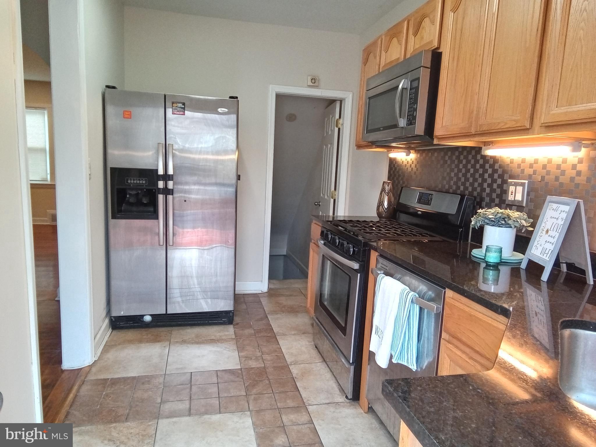 130 Denison Street Baltimore, MD 21229 - Photo 4 of 31