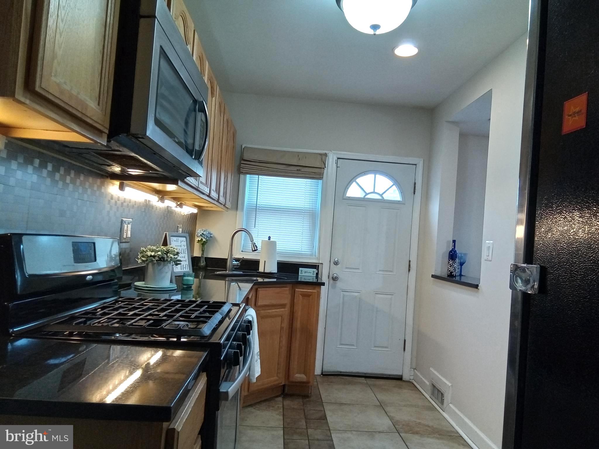 130 Denison Street Baltimore, MD 21229 - Photo 6 of 31