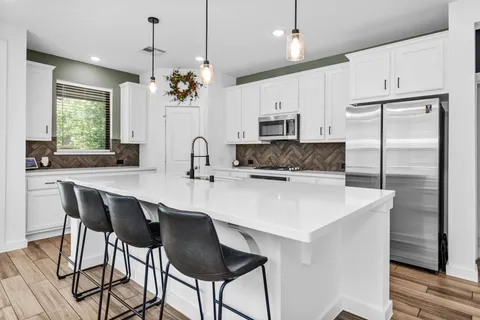 $469,500 | 335 Great Hills Drive, Montgomery, TX 77316