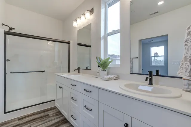 $495,000 | 1945 Salzburg Trail, Redding, CA 96003