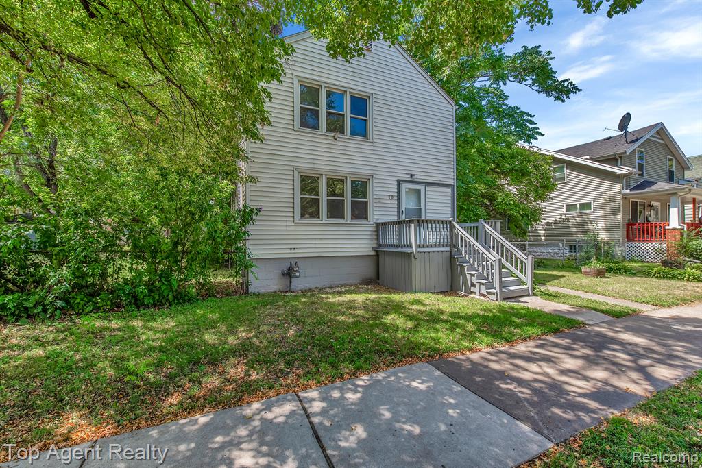 70 Hill Street River Rouge, MI 48218 - Photo 4 of 33