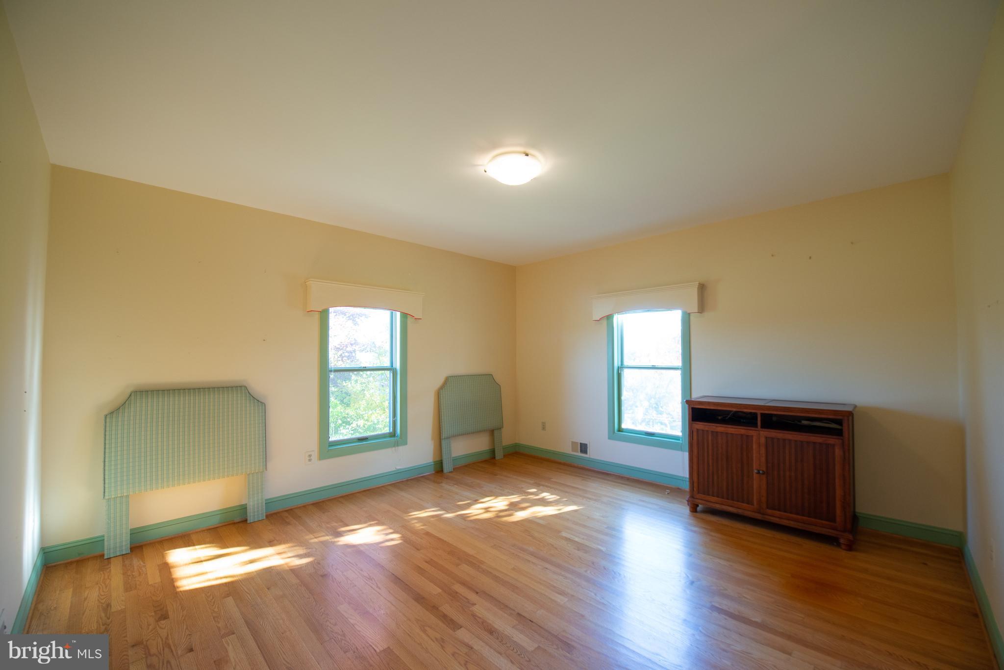 8467 Springs Road Warrenton, VA 20186 - Photo 14 of 28 First floor master bedroom