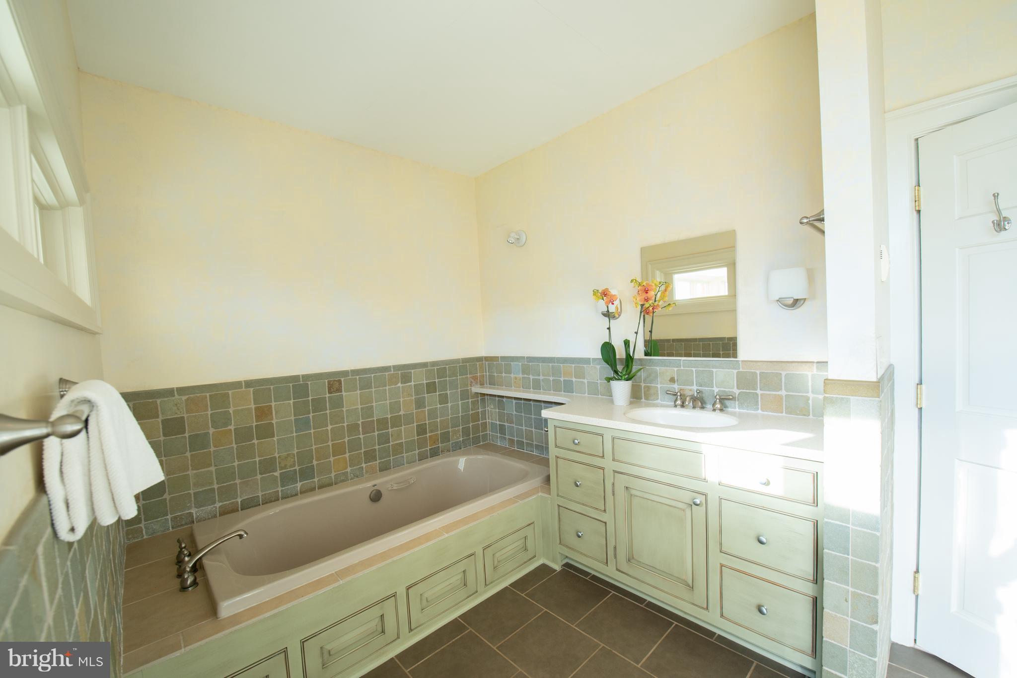 8467 Springs Road Warrenton, VA 20186 - Photo 15 of 28 Master bathroom