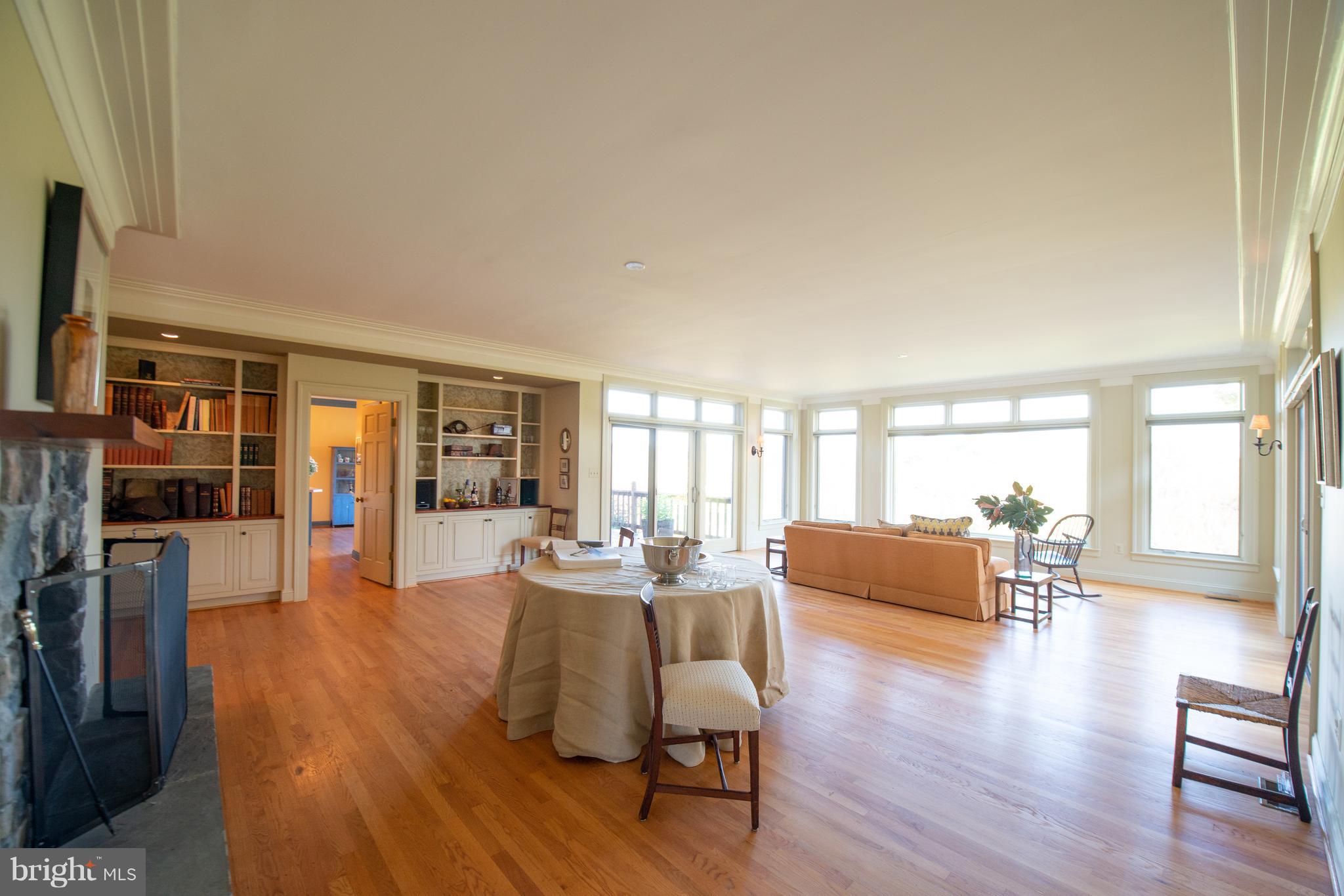 8467 Springs Road Warrenton, VA 20186 - Photo 5 of 28 Expansive great room with fireplace