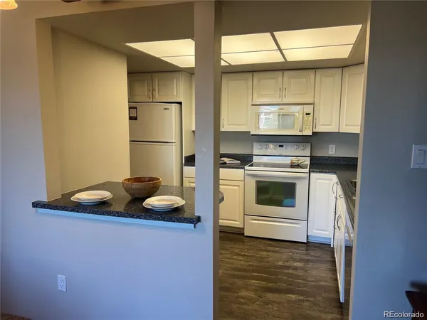 $2,300 | 13850 East Marina Drive, Unit 612, Aurora, CO 80014