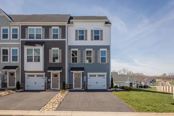 $349,900 | 4504 Fountainbridge Court, Mount Crawford, VA 22841