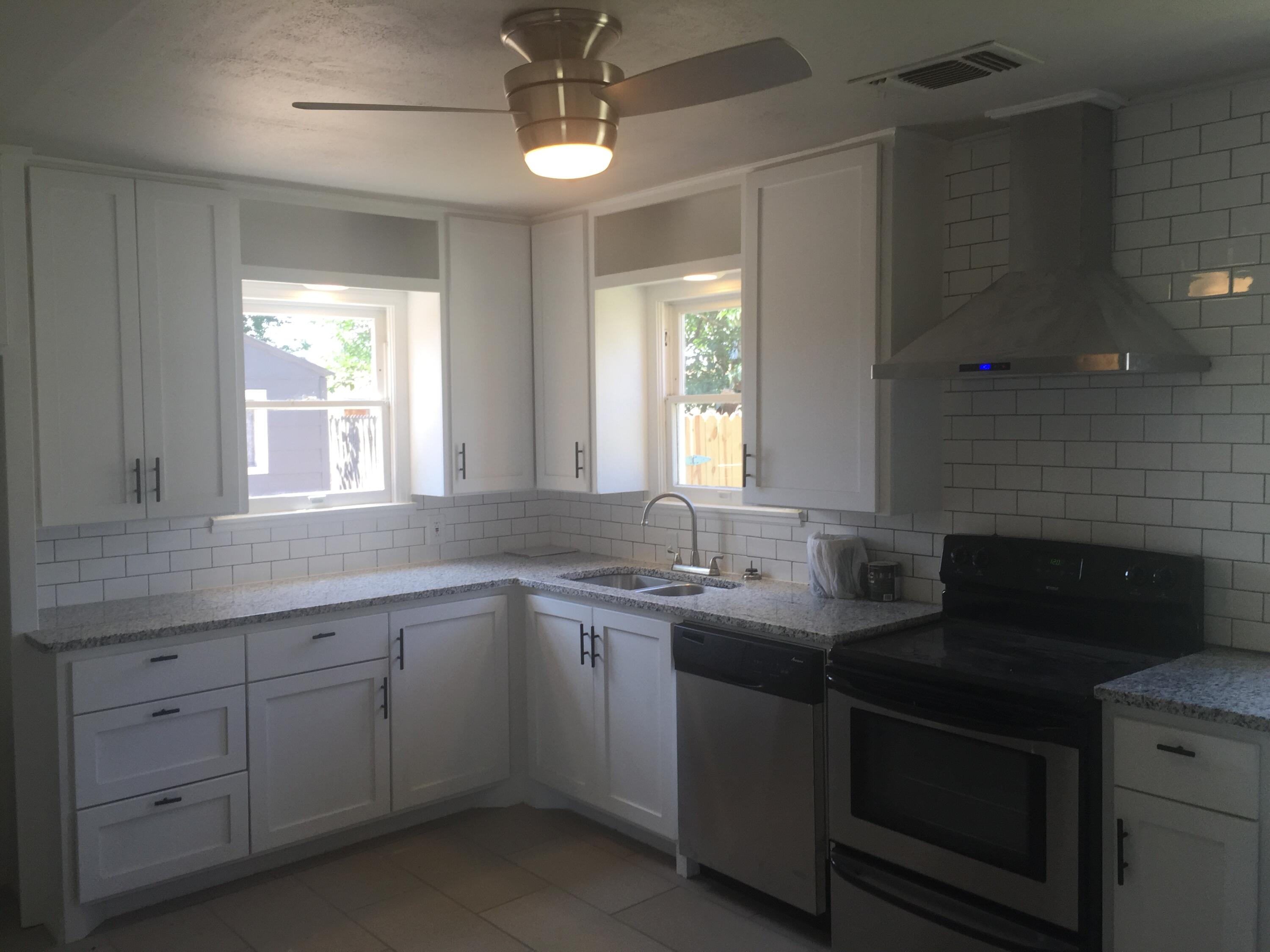 2805 33rd Street, Unit FRONT Lubbock, TX 79410 - Photo 1 of 11 1