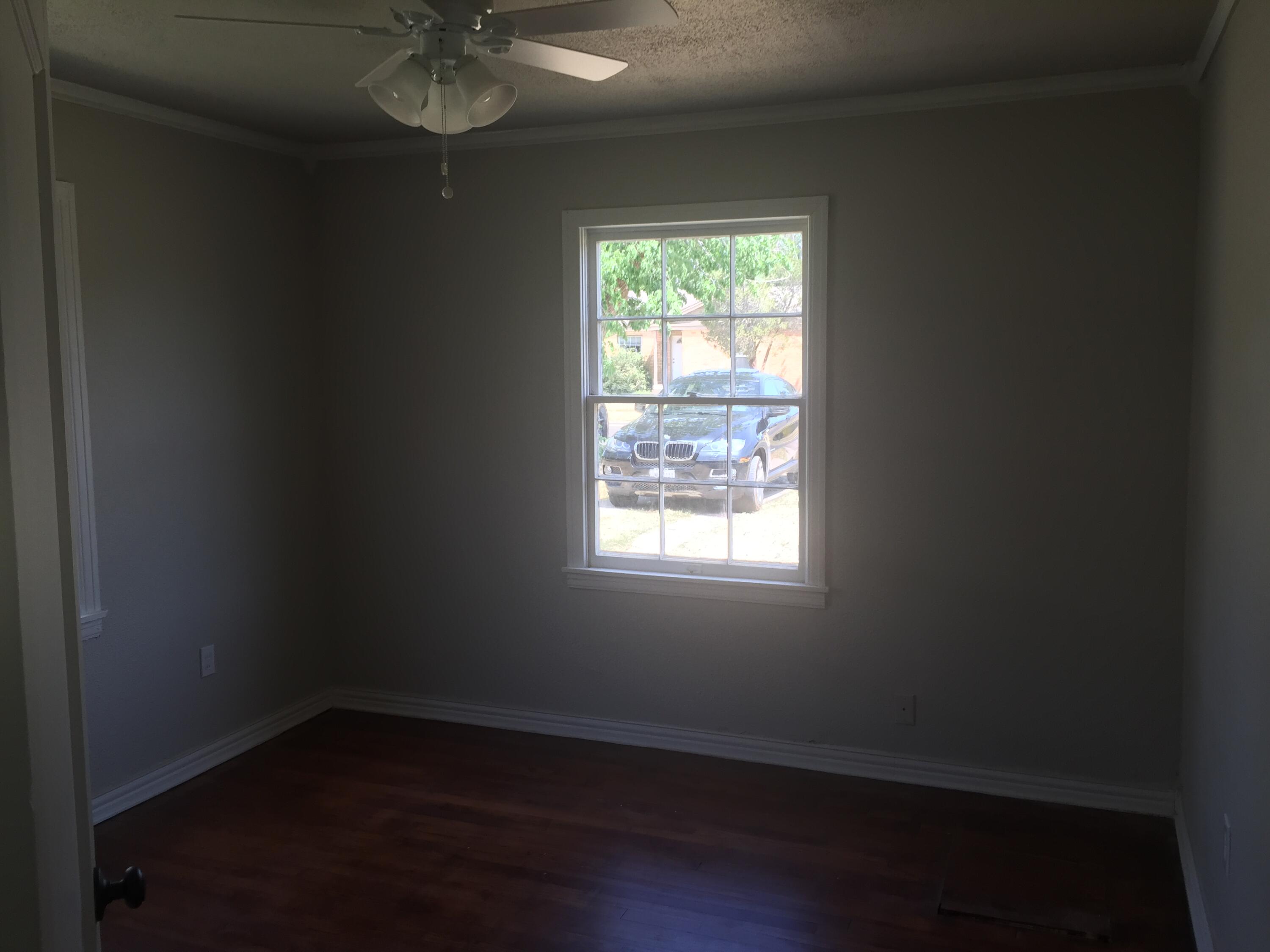 2805 33rd Street, Unit FRONT Lubbock, TX 79410 - Photo 9 of 11 9