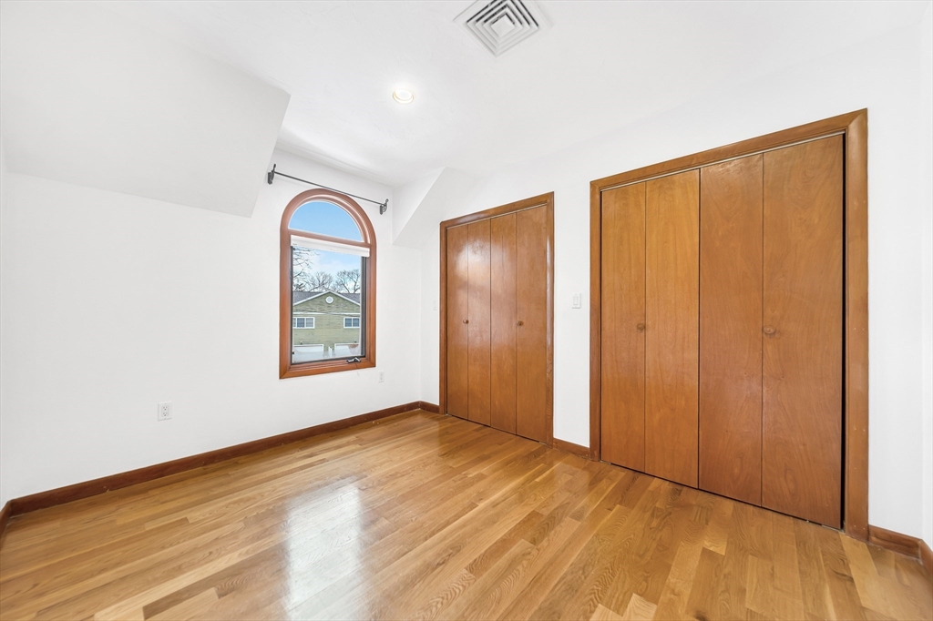 16 Carthay Circle, Unit 16 Newton, MA 02461 - Photo 20 of 35