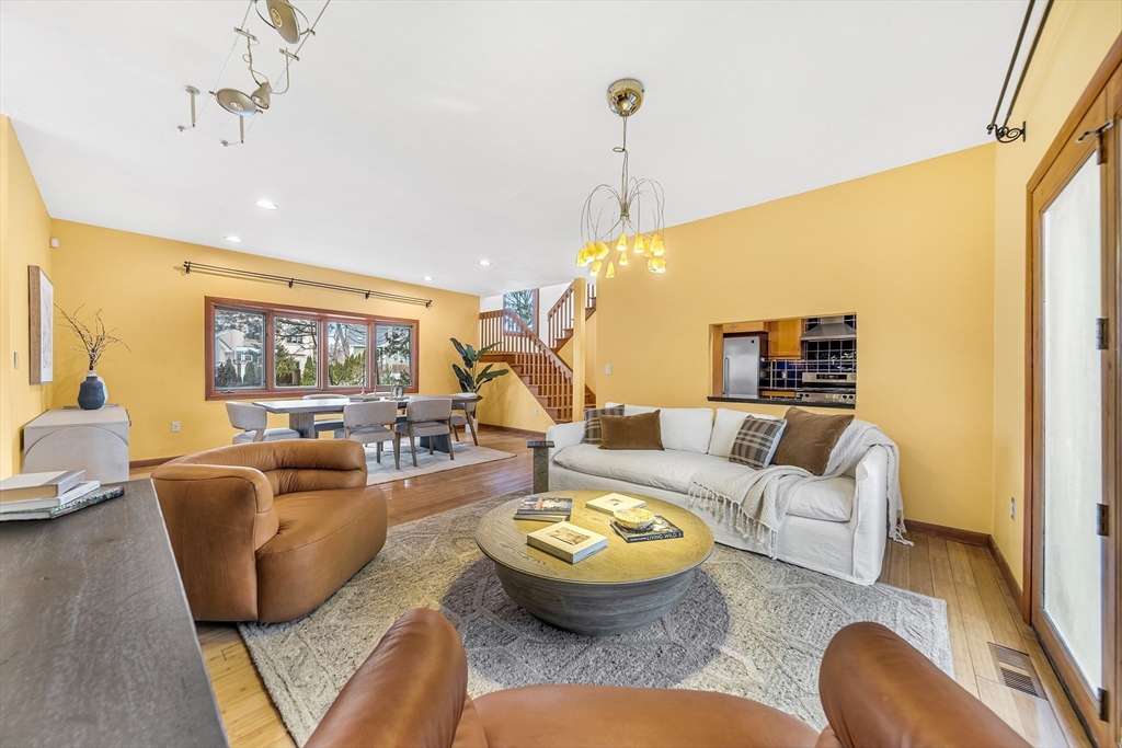 16 Carthay Circle, Unit 16 Newton, MA 02461 - Photo 9 of 35