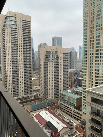$2,000 | 10 East Ontario Street, Unit 3307, Chicago, IL 60611