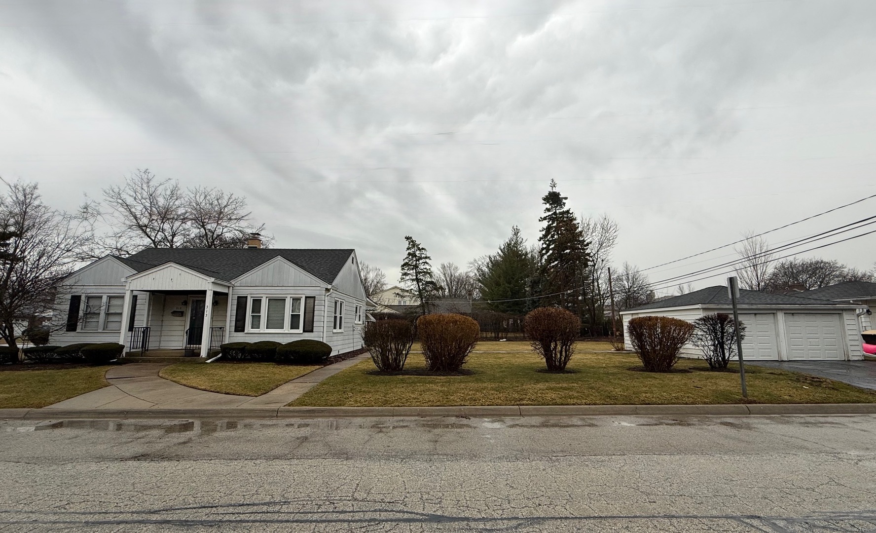 313 East George Street Arlington Heights, IL 60005 - Photo 2 of 3