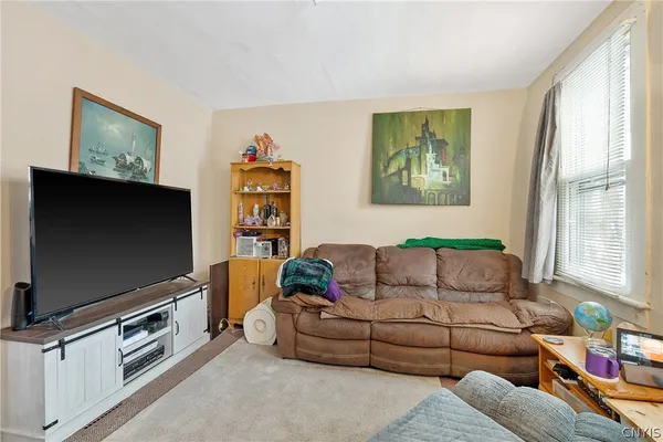 $220,000 | 11 Murray Street, Oswego, NY 13126
