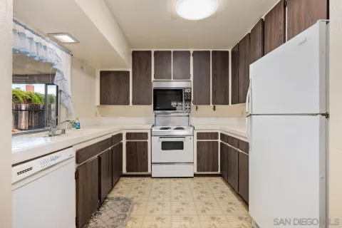 $875,000 | 13124 Avenida Grande, San Diego, CA 92129