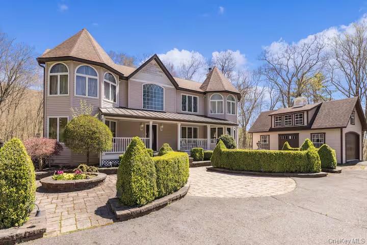 12 Hawk Mountain Road Sparrowbush, NY 12780 - Photo 2 of 23