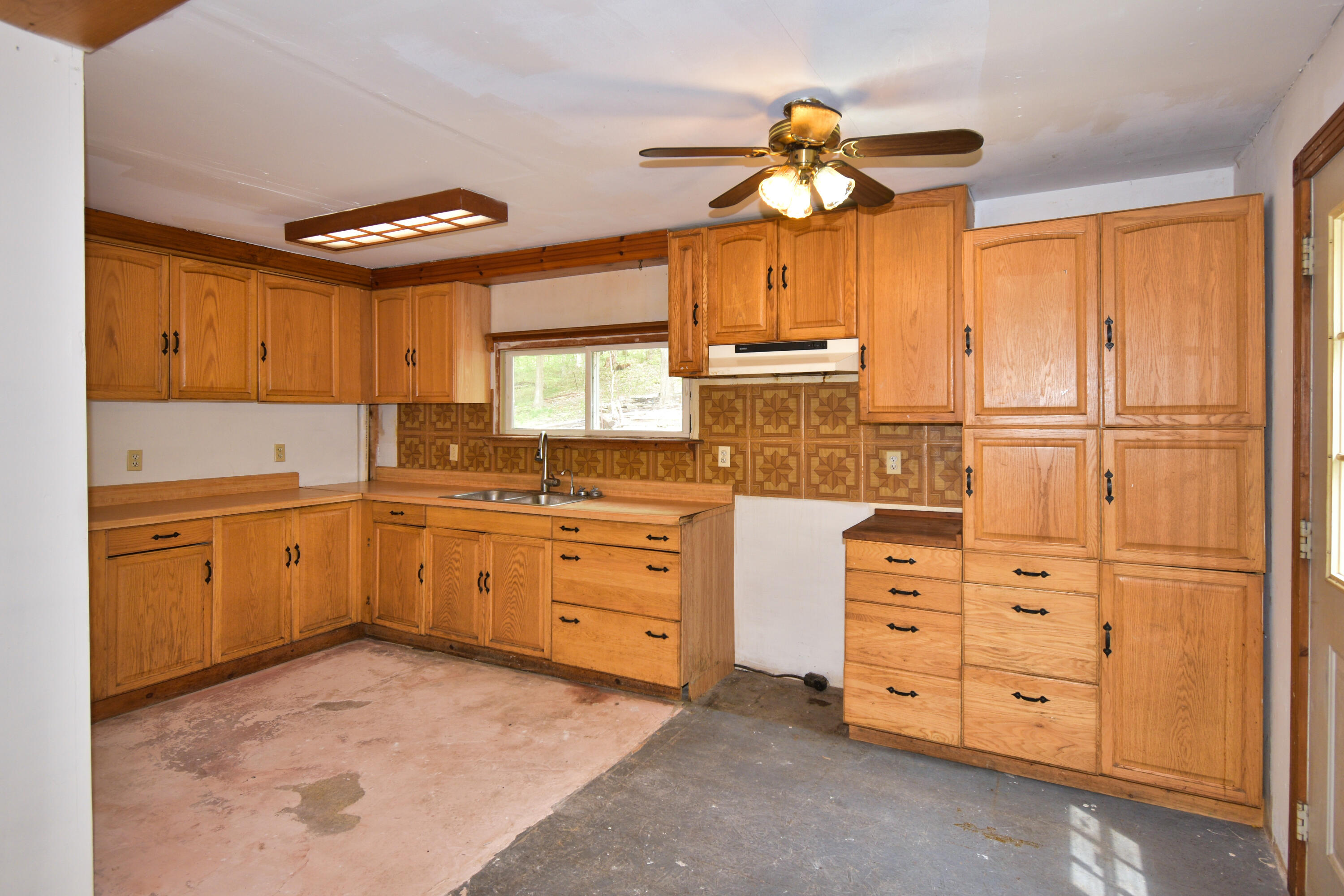 54879 Indian Lake Road Dowagiac, MI 49047 - Photo 8 of 35 DSC_1823