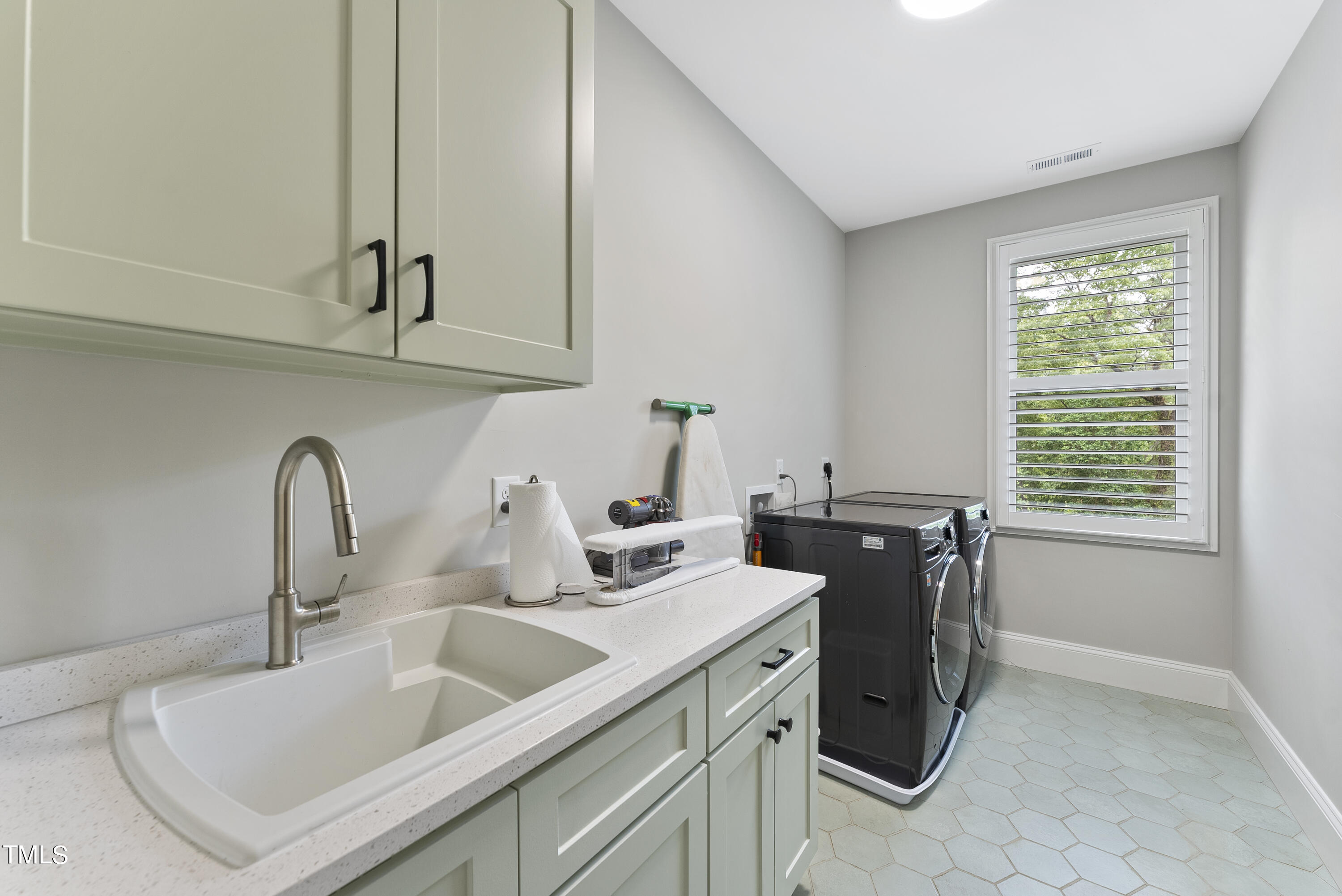 3013 Churchill Road Raleigh, NC 27607 - Photo 25 of 50 DSC02596