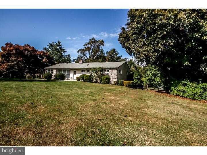 3607 Goshen Road Newtown Square, PA 19073 - Photo 2 of 25 Front Yard