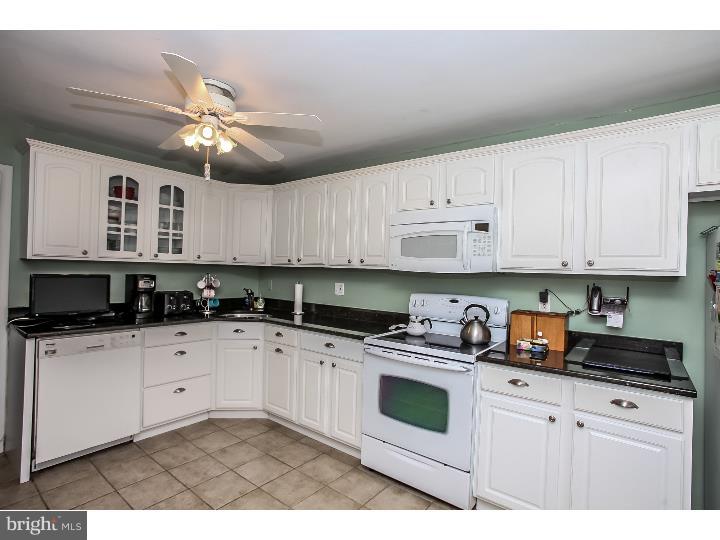 3607 Goshen Road Newtown Square, PA 19073 - Photo 8 of 25 Kitchen