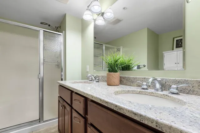 $425,000 | 7 Chester Road, Unit 211, Derry, NH 03038